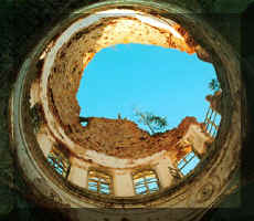 Пролом в куполе собора. фото И.Гуревича